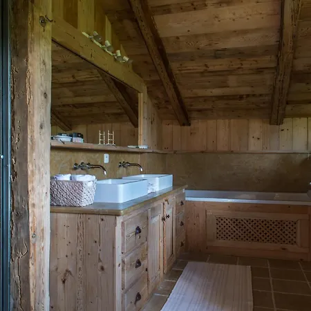 فندق Arthaus Megeve *