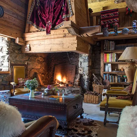 Arthaus Megeve فندق